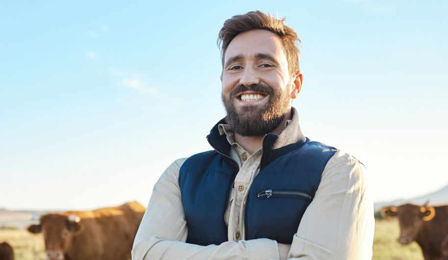 uomo in un paesaggio di campagna - man in a countryside